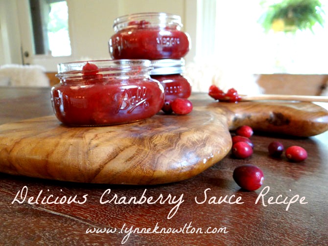 Easy to make cranberry sauce with maple syrup for thanksgiving