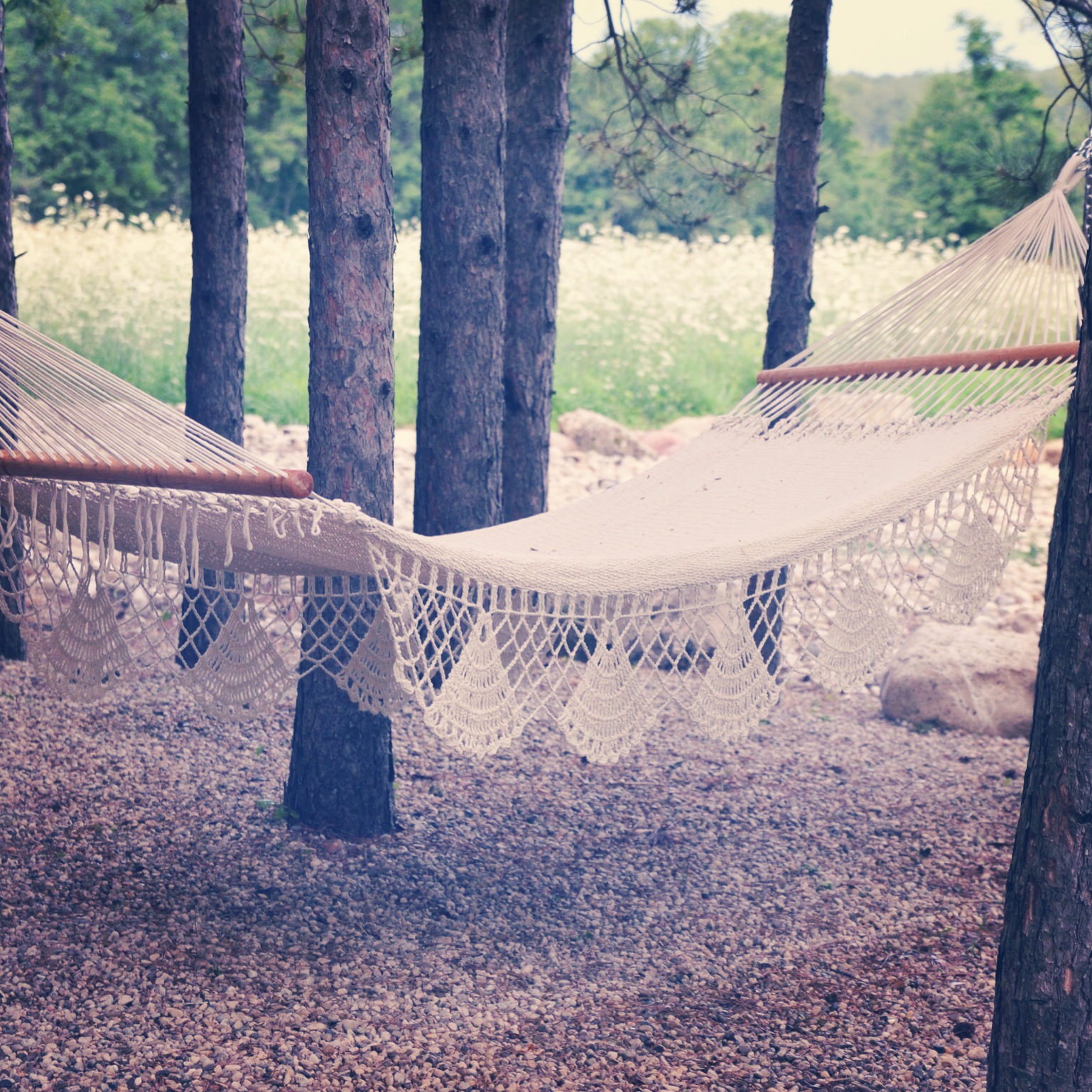 Hammock = Happy Place Where is your #happy place? Tell more on the #blog https://lynneknowlton.com