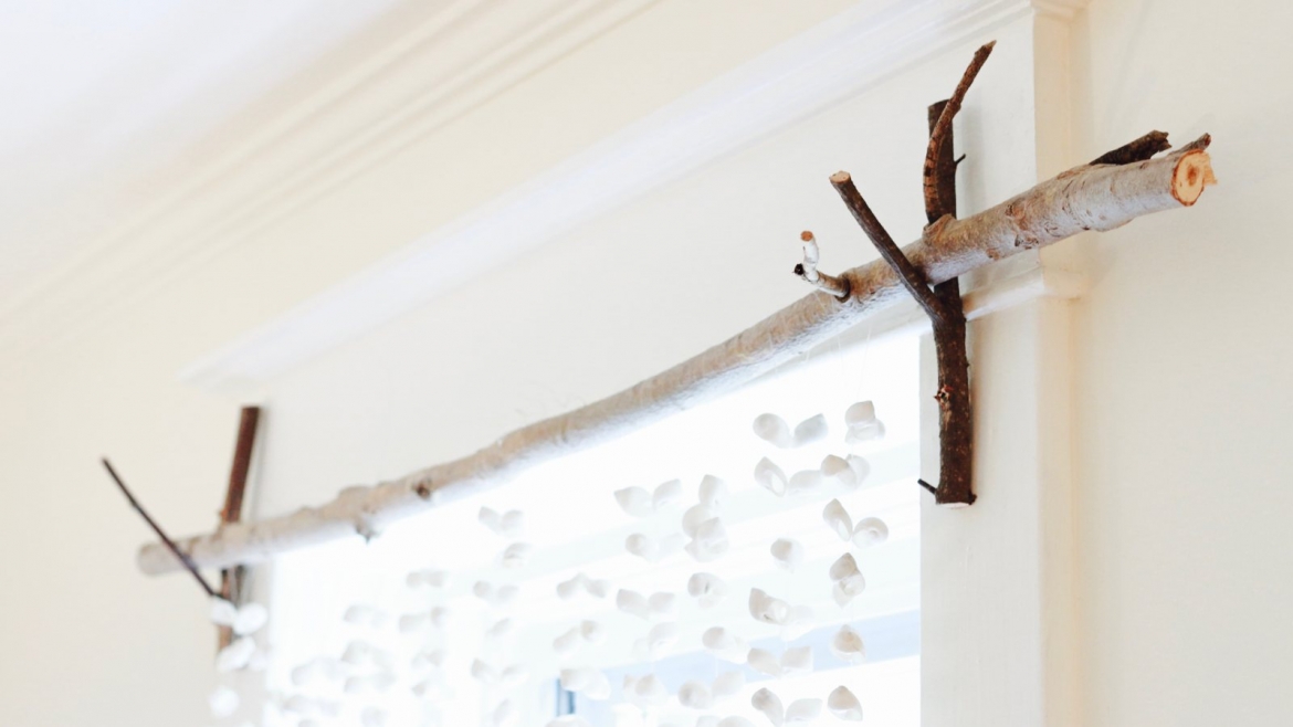 Diy How To Make A Twig Curtain Rod, Tree Branch Shower Curtain Rod