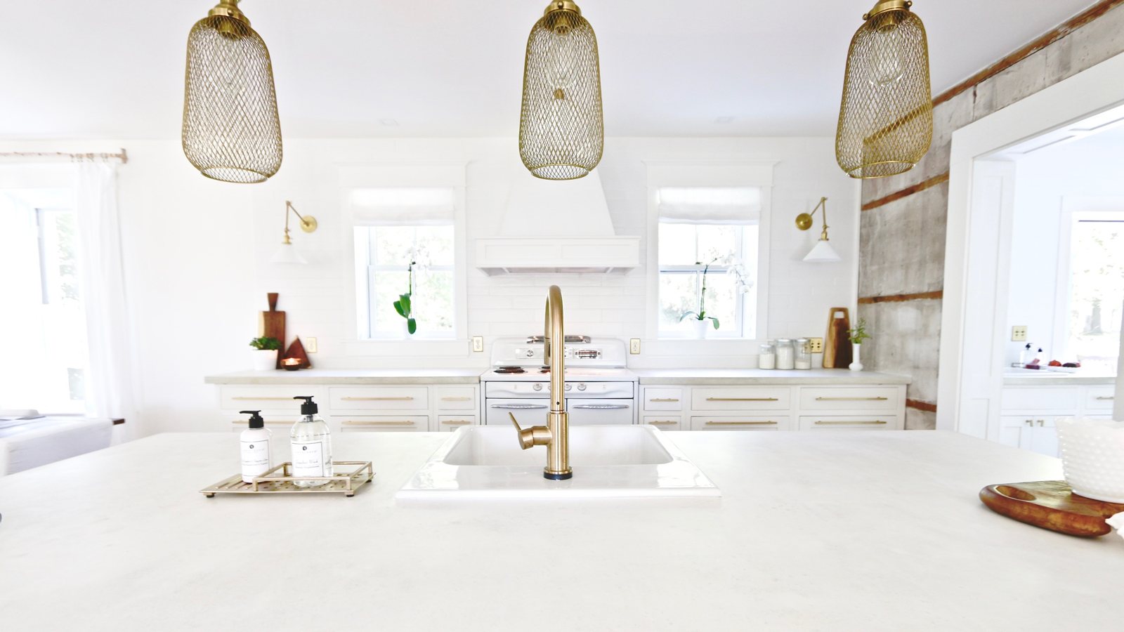 Delta Faucet Giveaway | DESIGN THE LIFE YOU WANT TO LIVE | www.LynneKnowlton.com