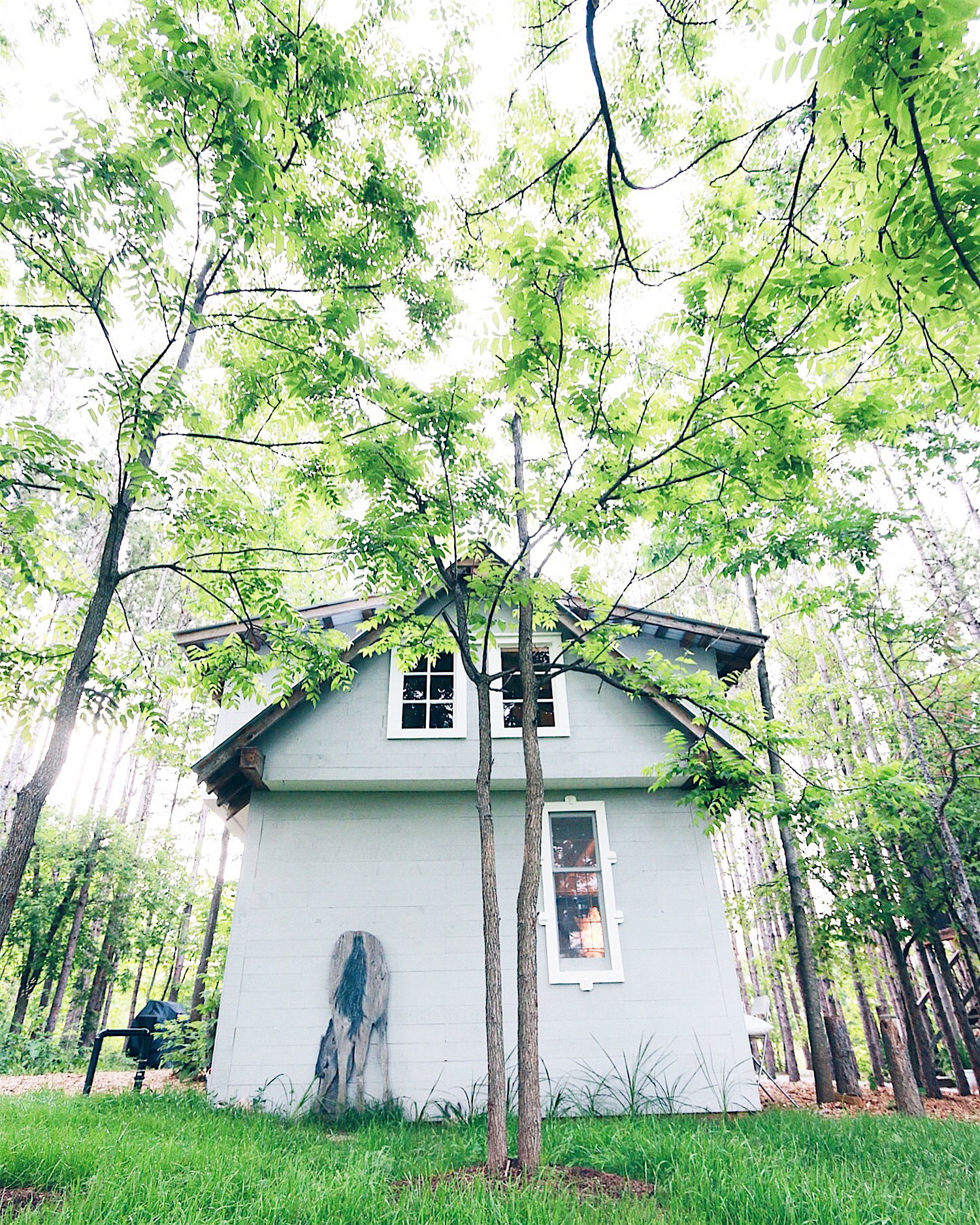 Fabulous design ideas for building a cabin and treehouse! See more on DESIGN THE LIFE YOU WANT TO LIVE by Lynne Knowlton