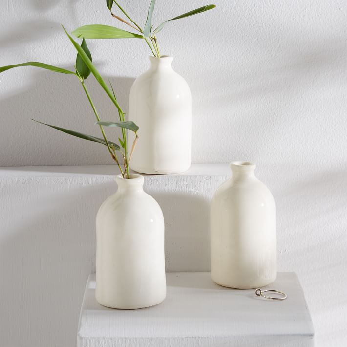 Shop the prettiest little bud vases via @lynneknowlton