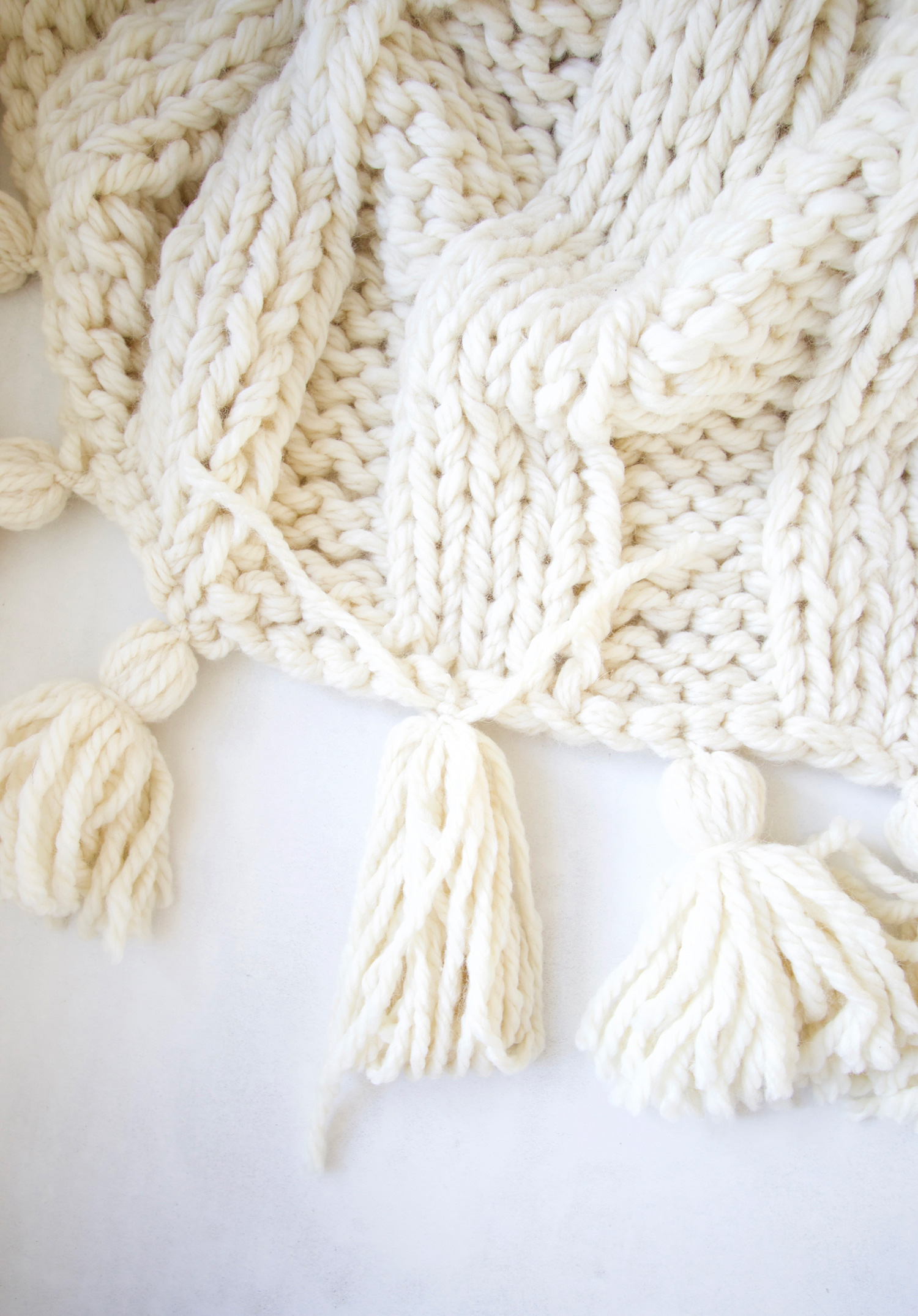 How to make wool tassels for your chunky knit blanket. A step by step ...