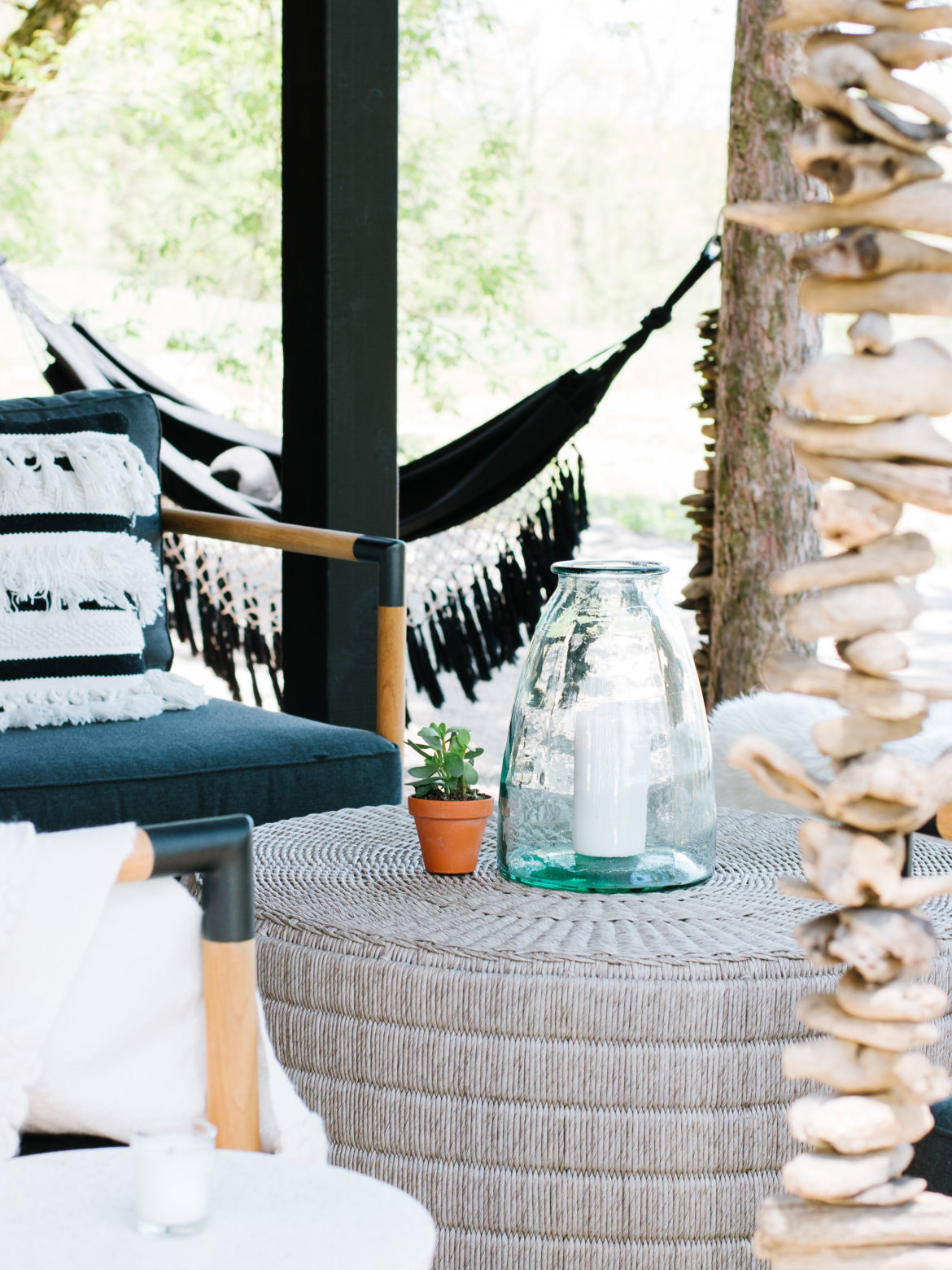 Let’s talk about outdoor living, style and all the things! Get ready for the easiest outdoor design tips of all time. | www.lynneknowlton.com