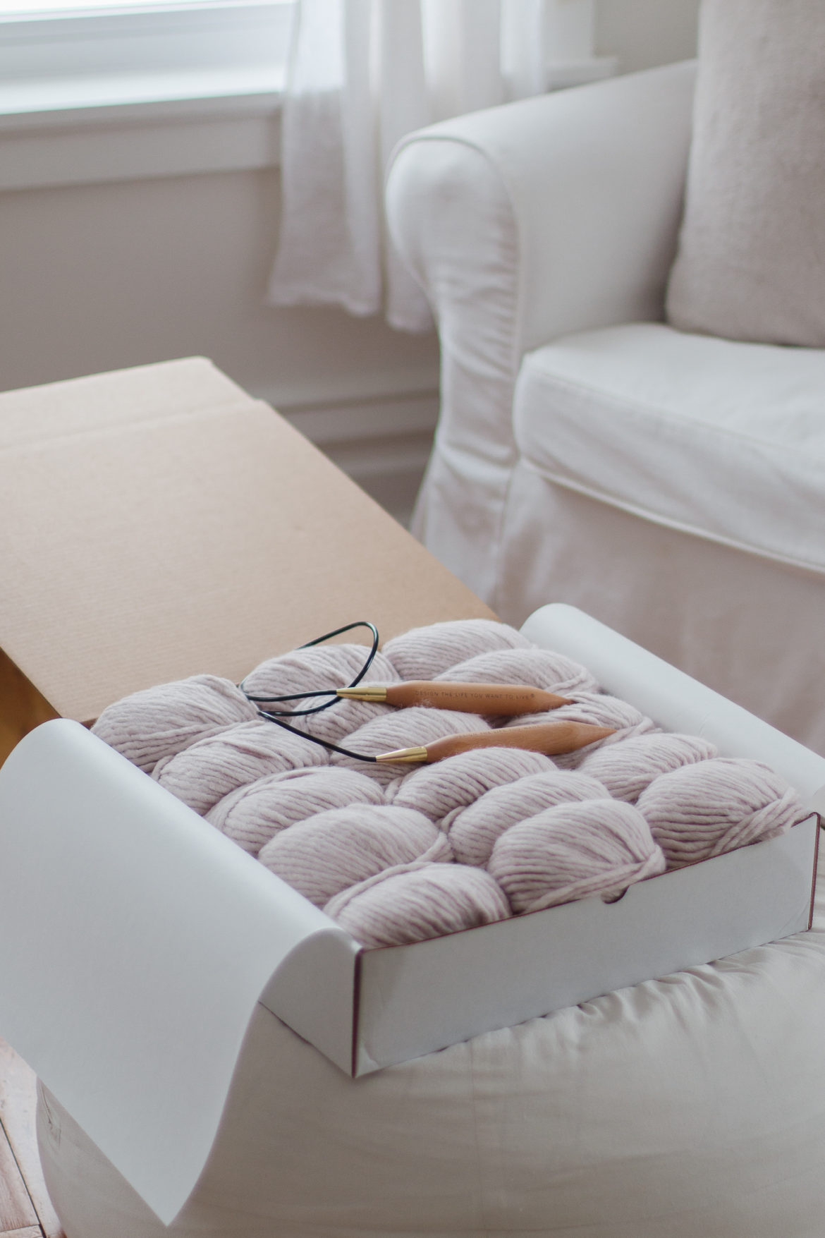 Make a chunky knit blanket. Everything you need is in this kit. 