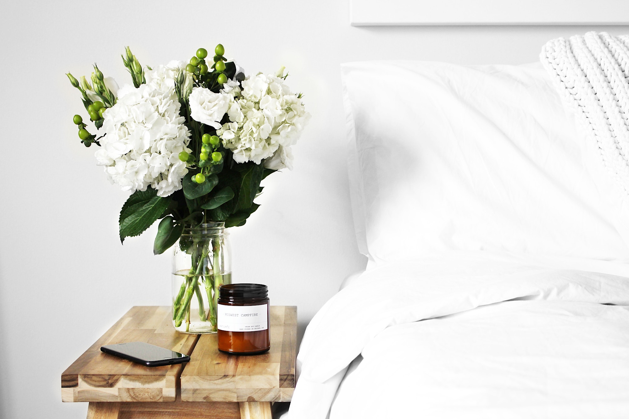 5 of the best ways to make your bed the most comfy place on earth + my netflix faves!